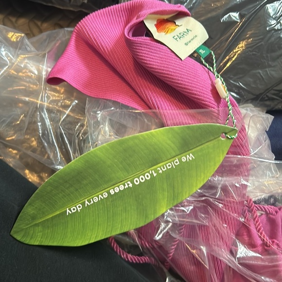 FARM Rio PINK KNIT HALTER CROP TOP Size XL - Picture 13 of 13